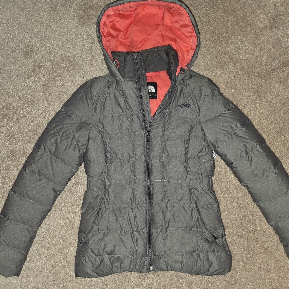North Face women’s puffer jacket Small